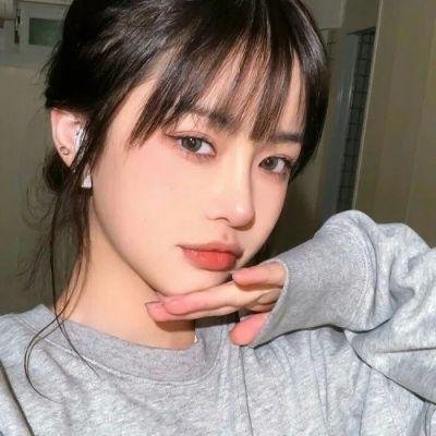小姑娘艾萝依